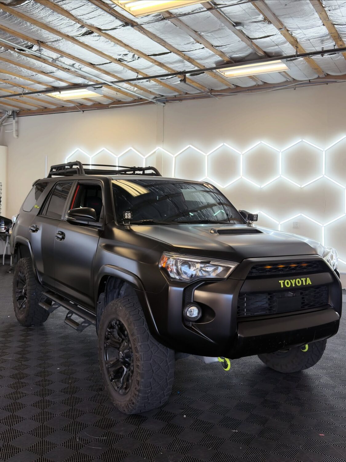 Toyota 4Runner satin black lime accents