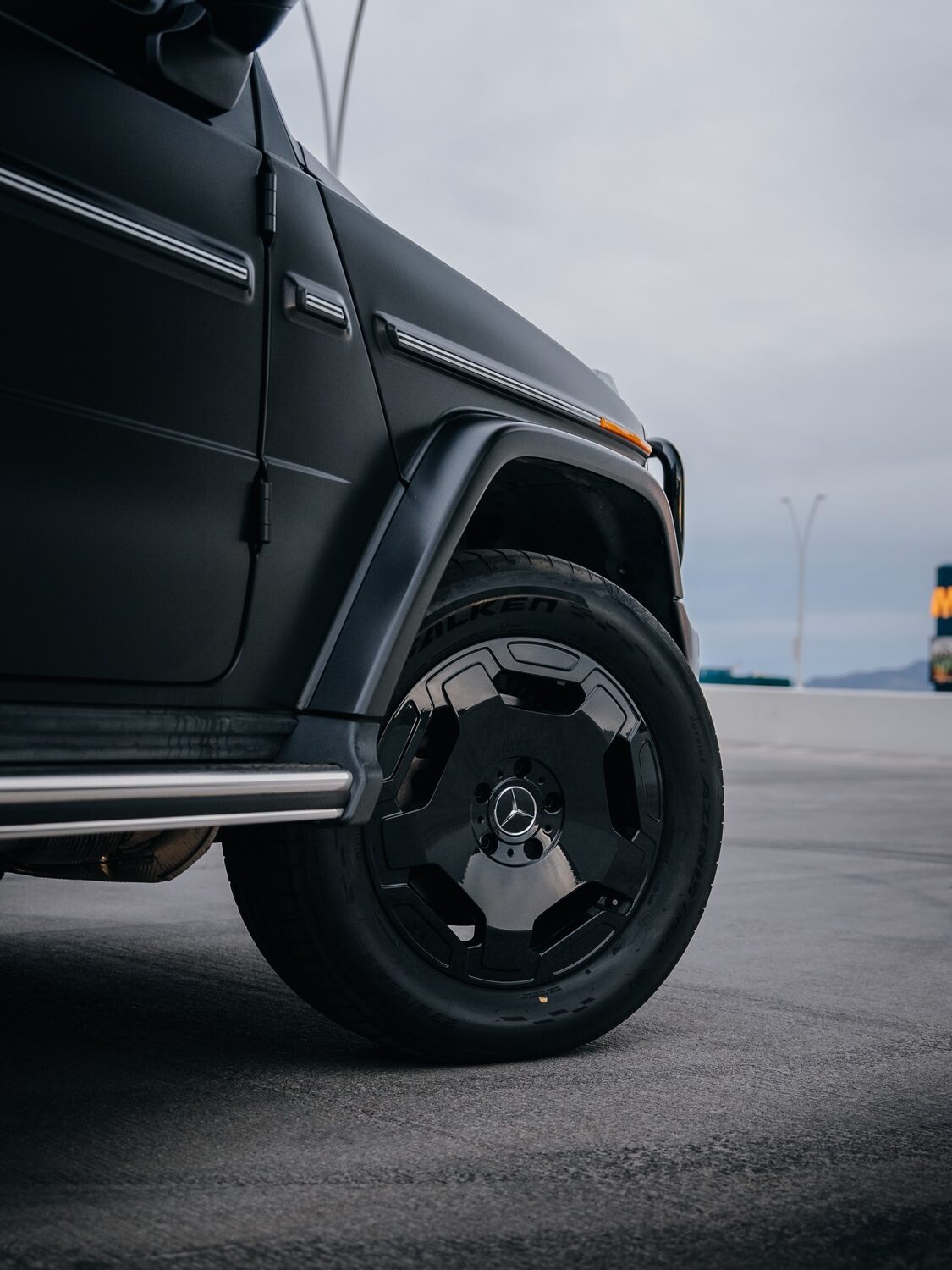 Mercedes G550 satin wrap chrome delete